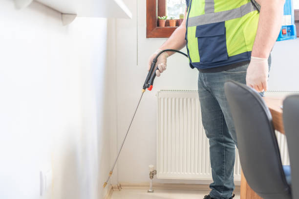 Best Pest Removal Services  in Mahtomedi, MN